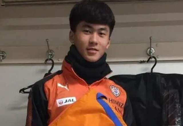 所以，这时候的她，哪里还有什么自己的主见，自然是叶辰要如何便如何。